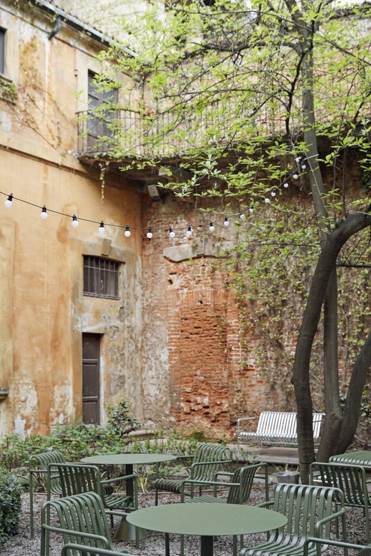 HAY Palissade Cone Table Ø 90 H 74 Olive Utebord bord