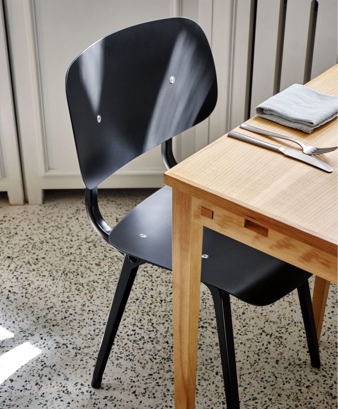 HAY Revolt Black powder coated steel base Black recycled ABS seat back, spisestol stol