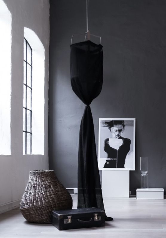 Anna Bülow, Implode, Limited Edition