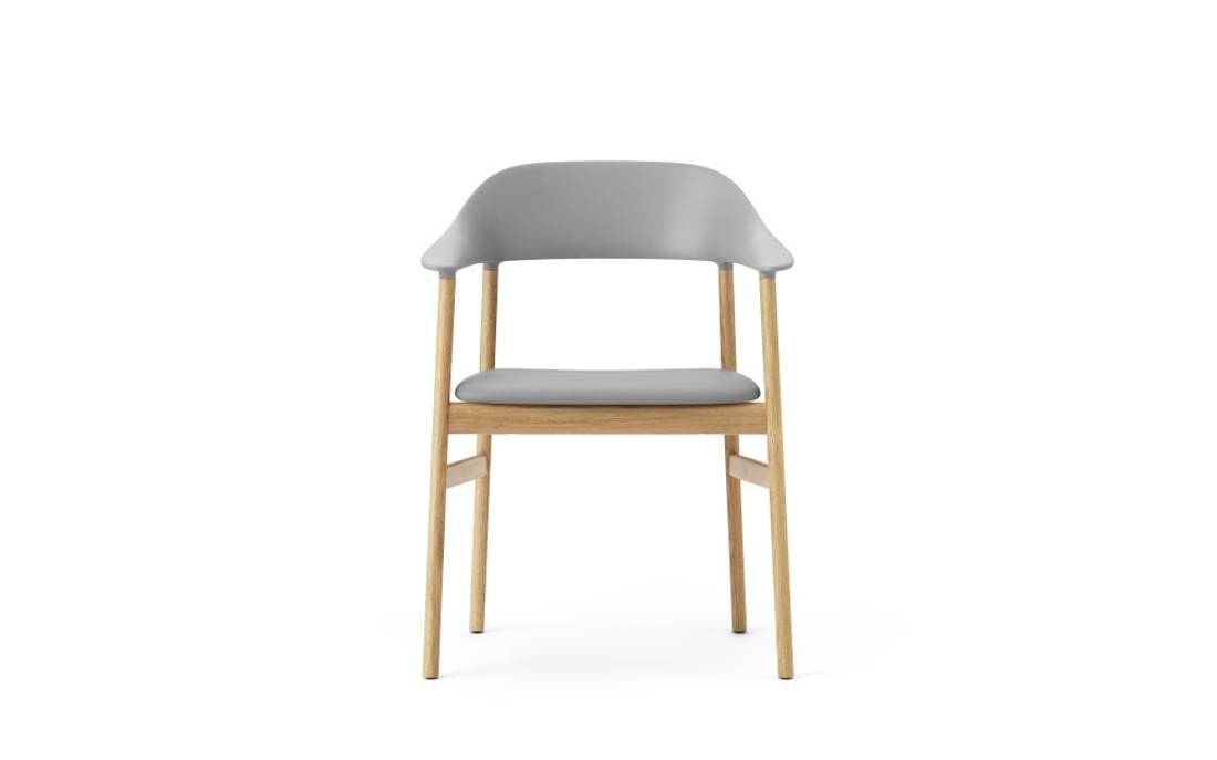 Normann Copenhagen Herit Armchair, Polstret leather Grey oak