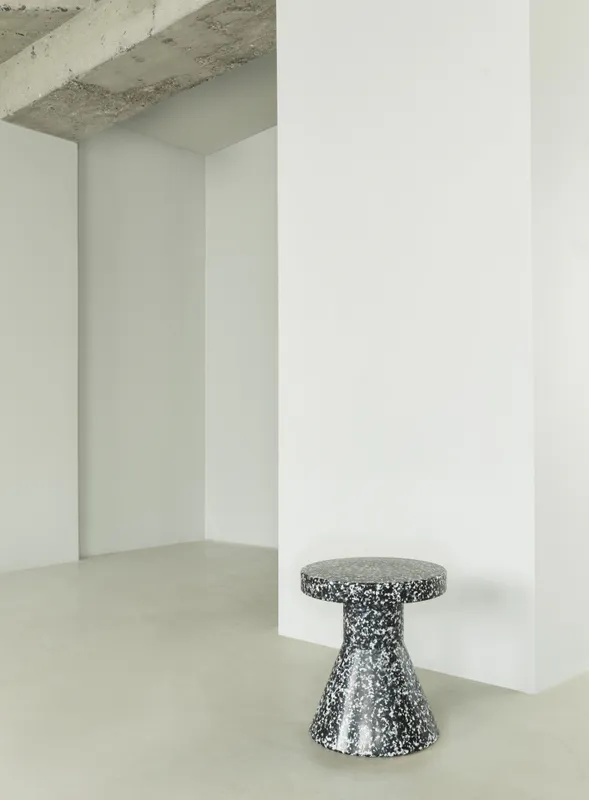 Normann Copenhagen BIT STOOL Cone Black White, Svart Hvit